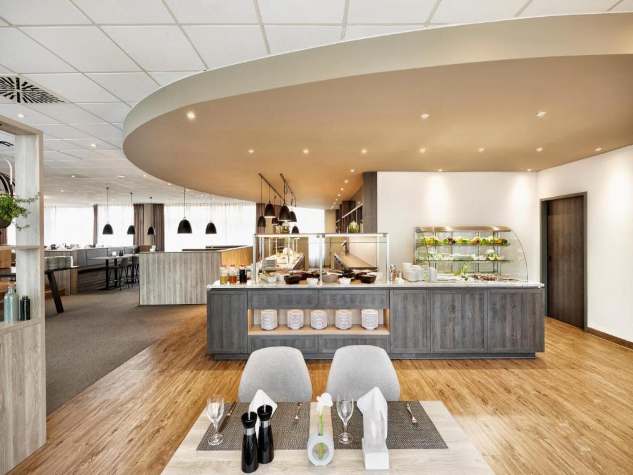 Restaurant and Jacobs Coffee Bar