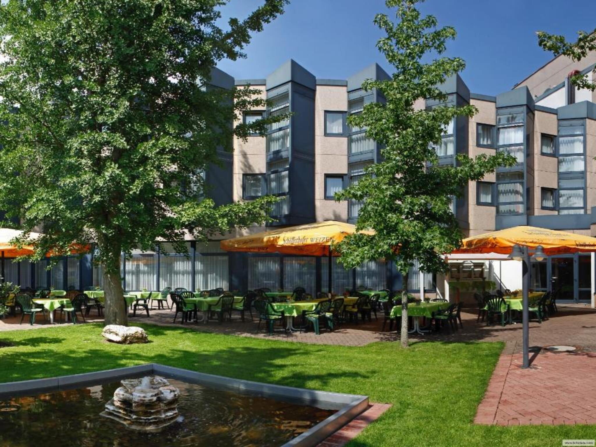 Garden Terrace Dining